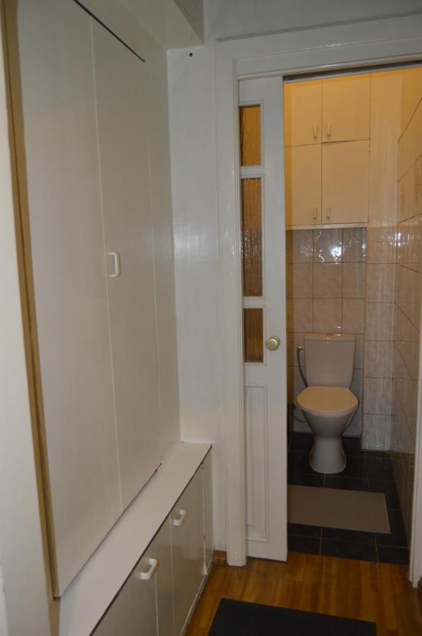 Unique Spacious Classic 3 Bedroom Midtown Apartment ! Billiard Room ! リガ エクステリア 写真